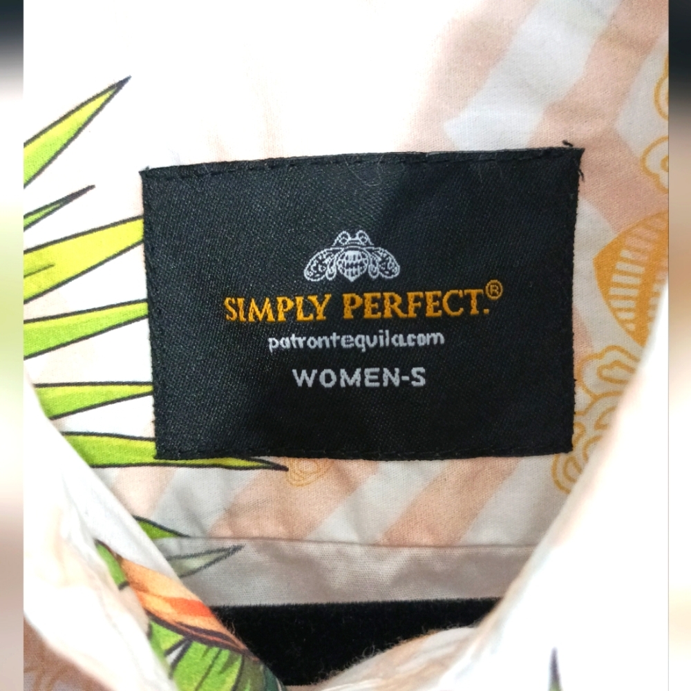 Patròn Tequila Button Up - Picture 3 of 5